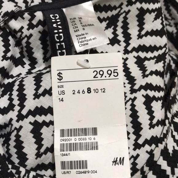 Black and white dress - Picture 3 of 3